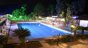 Piscine extérieure