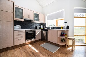 Comfort House, 3 Bedrooms, Sauna | Private kitchen | Full-size fridge, microwave, oven, stovetop - House V10 (Bláskógabyggd)