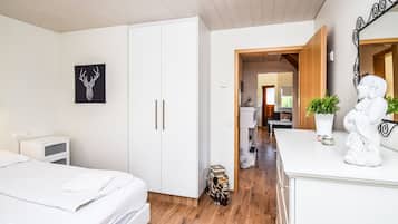 Casa conforto, 3 quartos, sauna seca | 3 quartos, espaço de trabalho para notebook, berço de viagem