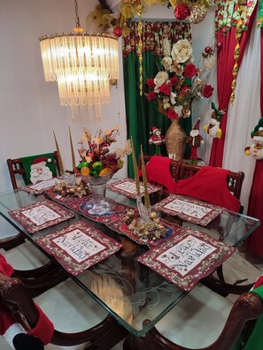 32-inch plasma TV with digital channels, TV - Jackson House Inn (San Andrés)