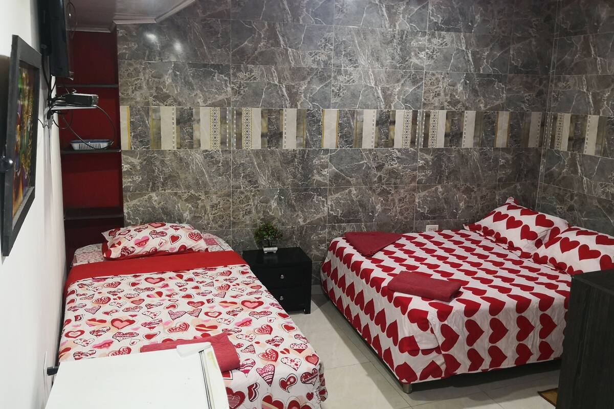 Basic Triple Room | 1 bedroom, minibar, free WiFi, bed sheets