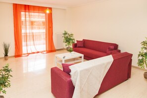 Apartment, 2 Bedrooms | Living room