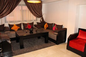 Télévision, jeux vidéo, chaîne hi-fi