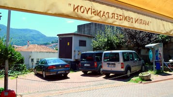 免費自助泊車