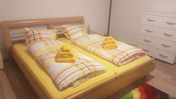 1 quarto, cofres nos quartos, ferros/tábuas de passar roupa, Wi-Fi