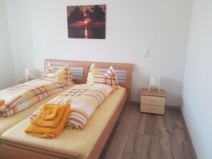 1 makuuhuone, tallelokero huoneessa, silitysrauta/-lauta, Wi-Fi