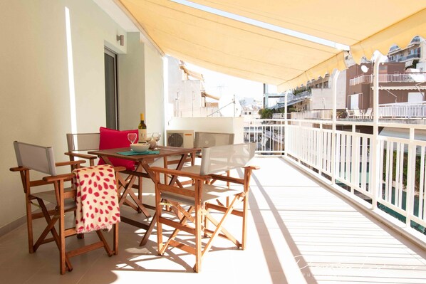 Apartemen, 2 kamar tidur | Teras/patio