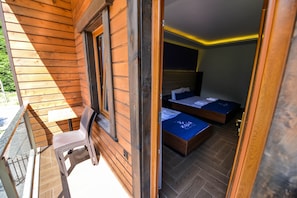 Standard Triple Room, Balcony | Balcony