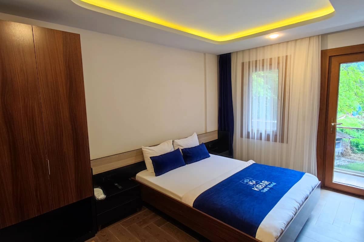 Chambre Standard | 1 chambre, literie de qualité, bureau, accÚs au Wi-Fi (inclus)