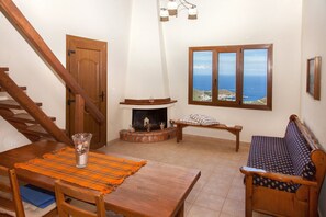 Villa, 3 Bedrooms | Living room