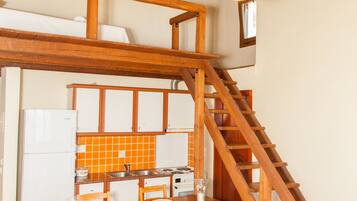 Villa, 3 Bedrooms | In-room dining