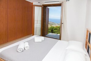 Villa, 3 Bedrooms | Free WiFi, bed sheets - Villa Karthea II (Kea)