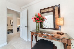 Interior - Mustard - Villa (Mullins)