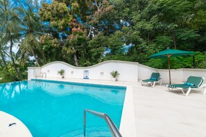 Outdoor pool - Mustard - Villa (Mullins)