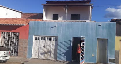 HOUSE IN FRONT OF A GARDEN CALLED: SQUARE OF THE ANTS WITH 1ST FLOOR.