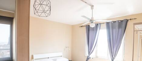 Chambre Triple Deluxe, non-fumeur, vue ville