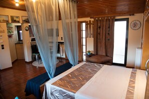 1 habitación y caja de seguridad en la habitación 