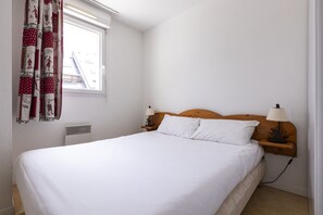Apartment (6 People) | Soundproofing, cots/infant beds, free WiFi, bed sheets - Résidence Odalys Soleil d'Aure (Saint-Lary-Soulan)