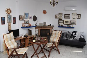 Interior - Naxos is the Way (Naxos)