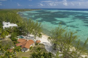 On the beach - Casa Tortuga - private beachfront villa with pool - Call Cayman Villas! (Frank Sound)