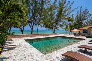 A heated pool - Casa Tortuga - private beachfront villa with pool - Call Cayman Villas! (Frank Sound)