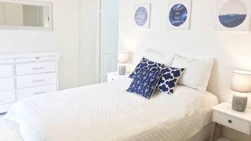 2 bedrooms, desk, iron/ironing board, WiFi