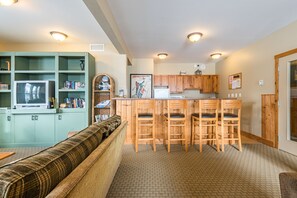 TV, fireplace - Top Floor, Very Quiet, Slopeside Creekside Condo - 5 minute walk to village! (Silver Star Mountain)