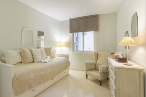 2 chambres, fer et planche à repasser, Wi-Fi gratuit, draps fournis