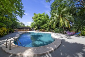 Outdoor pool - Libelula Lounge & Lodgings (Tempate)