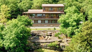 Exterior - Waterfront VIEW! Pontoon Boat, Kayaks, Canoe, Paddleboards. Pet-friendly. (Eureka Springs)