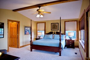 4 makuuhuonetta, silitysrauta/-lauta, vauvan matkasänky, ilmainen Wi-Fi