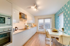 Fridge, microwave, oven, dishwasher