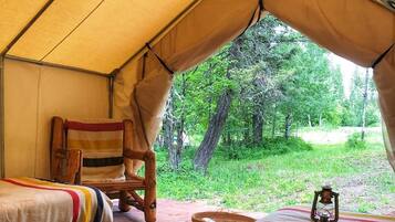 1 habitación y ropa de cama