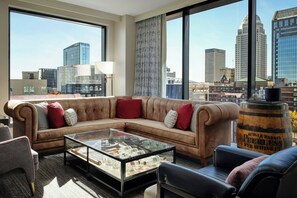 En 55-tommers Flatskjerm-TV med Parabol-TV samt TV