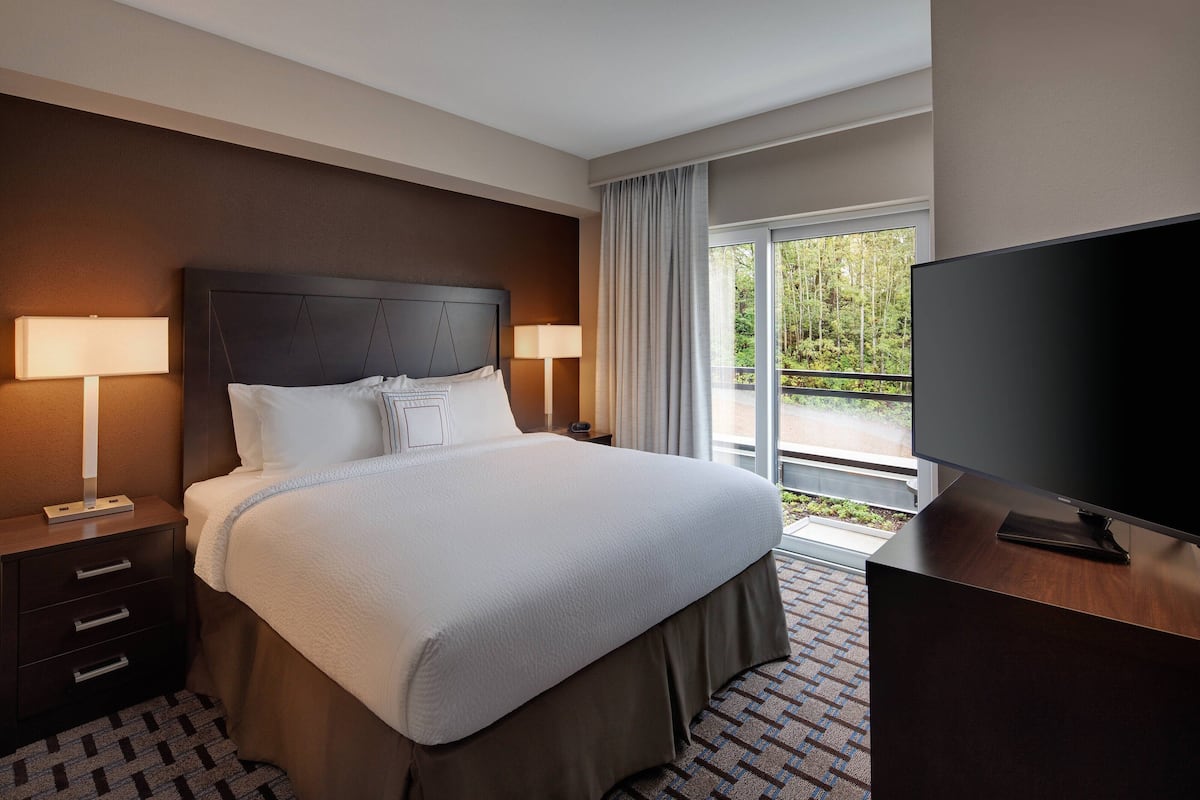Pillow-top beds, desk, blackout curtains, iron/ironing board