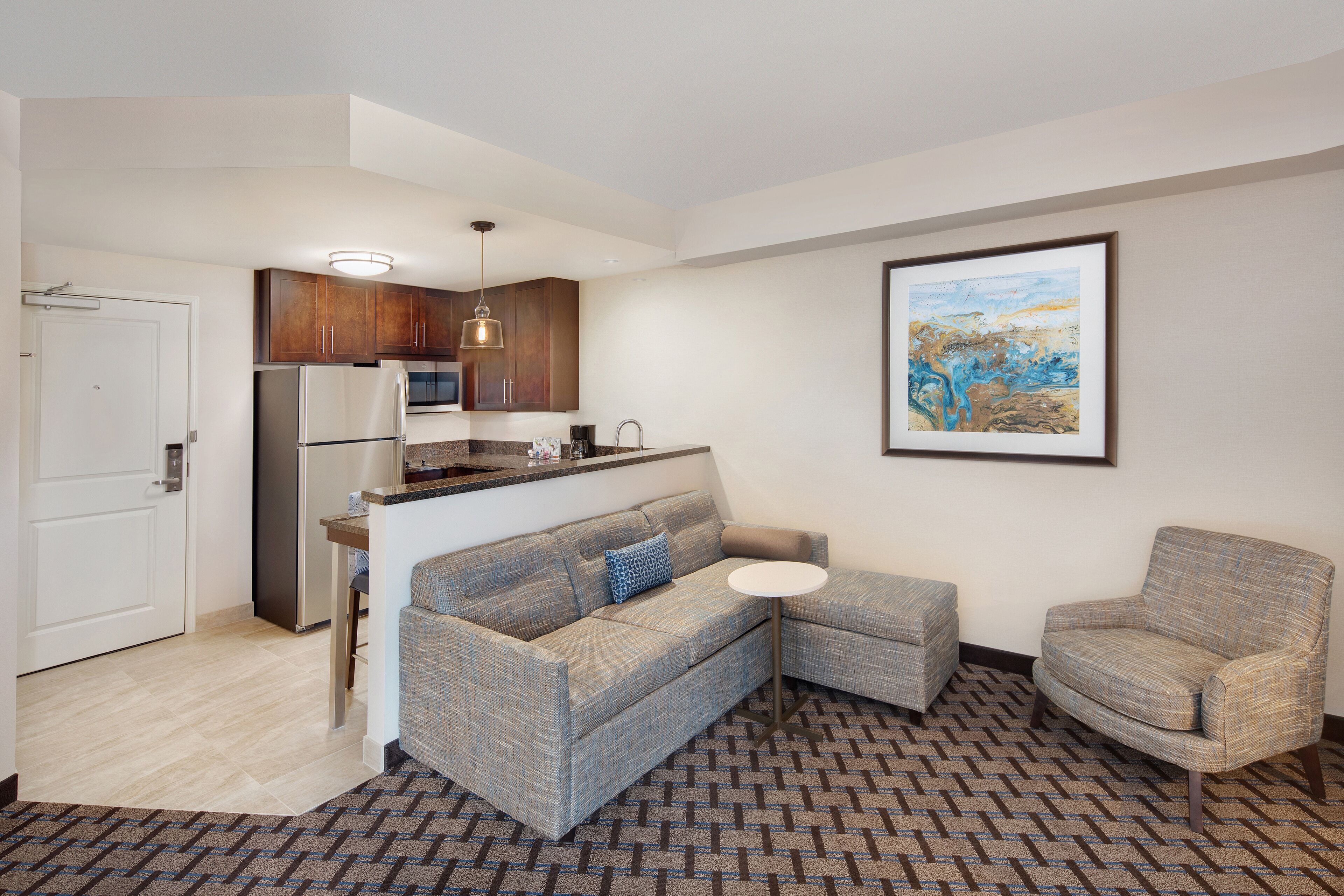 1 bedroom, pillow-top beds, desk, blackout curtains