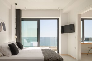 4 makuuhuonetta, silitysrauta/-lauta, ilmainen Wi-Fi, vuodevaatteet