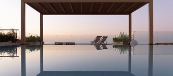 Villa Ammos,  great view by the beach, next to the sea 