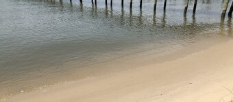 Harbor Delight on the Bay - All the modern amenities plus a Private Sandy Beach!