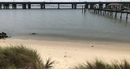 Harbor Delight on the Bay - All the modern amenities plus a Private Sandy Beach!