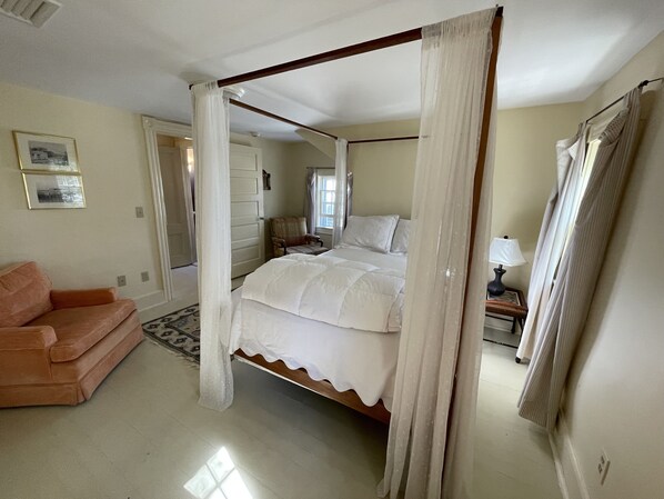 2 makuuhuonetta, silitysrauta/-lauta, Wi-Fi, vuodevaatteet