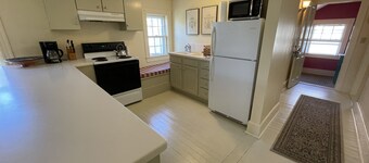 Apartment in historic harbor overlooking the harbor