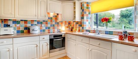 Fridge, microwave, oven, dishwasher