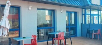 聖布里厄伊費尼亞克宜必思快捷飯店