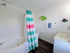 Kombinert dusj/badekar