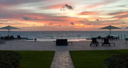 Beach front1 bedroom with pool