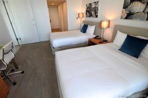 1 bedroom, in-room safe, desk, free WiFi