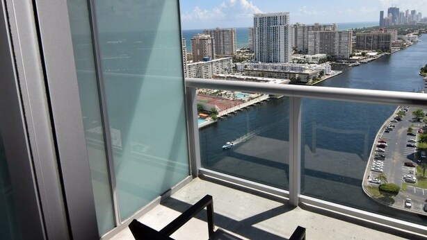 Unclassified image, 1 of 14, button - Beachwalk Resort 2007b by Optimax Vacation Rentals (Hallandale Beach)