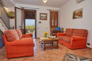 Smart-TV, Kamin, Tischtennisplatte