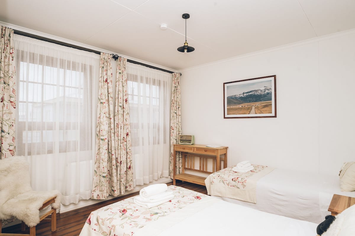 Twin Room | In-room safe, free WiFi, bed sheets, wheelchair access